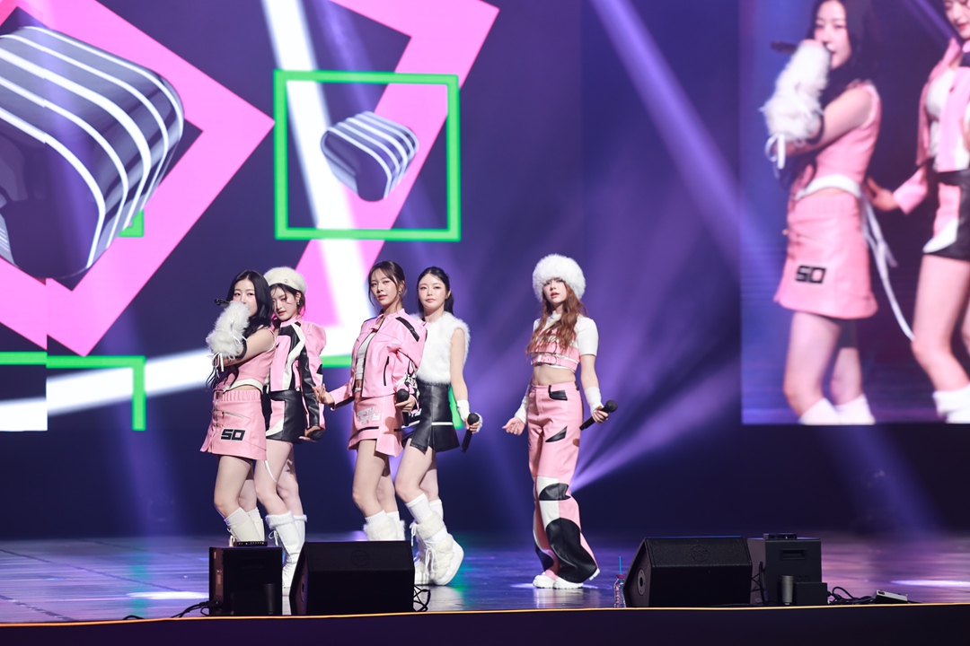 Persembahan K-pop di BIGO Gala